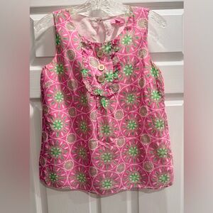VTG LILLY PULITZER top
"Cayden Shell Social Pink".
Size 4